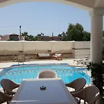 Ekin Φετιγιέ