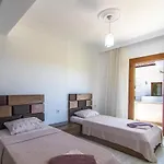 Ekin Φετιγιέ